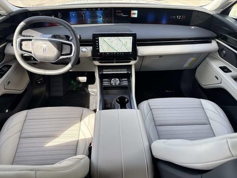 New 2026 Lincoln Nautilus Reserve image 16