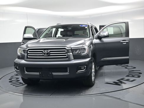 Used 2020 Toyota Sequoia Platinum image 22
