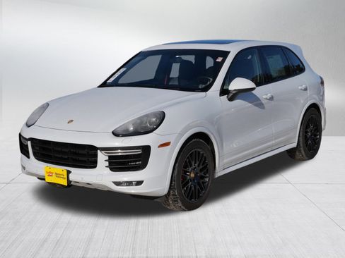 Used 2017 Porsche Cayenne GTS image 3