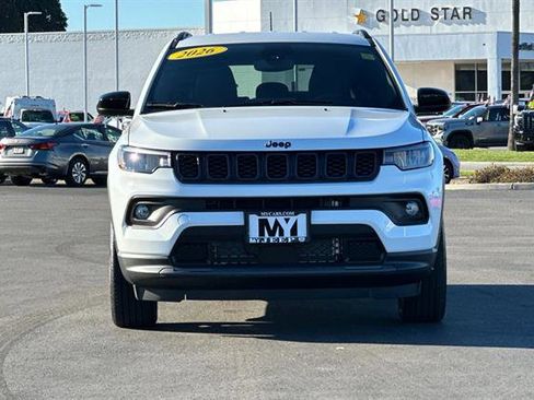 New 2026 Jeep Compass Latitude image 2