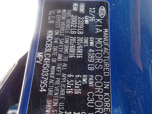 Used 2017 Kia Niro LX image 23