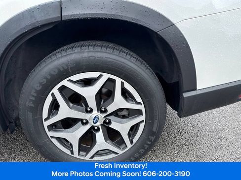Used 2023 Subaru Forester Premium AWD/4WD image 9