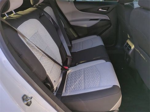 Used 2022 Chevrolet Equinox LS image 26