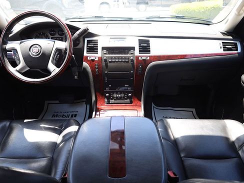 Used 2008 Cadillac Escalade AWD image 20