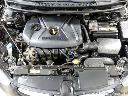 Used 2013 Hyundai Elantra GLS w/ Preferred Pkg image 23