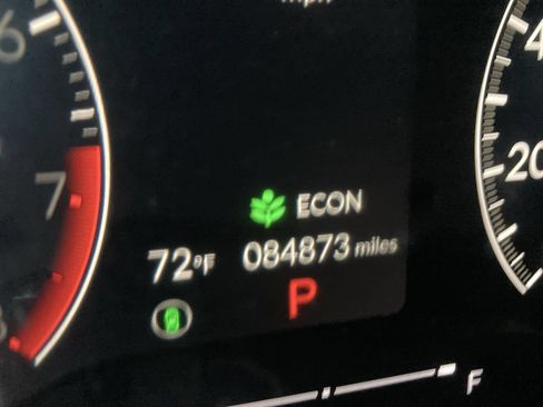 Used 2022 Honda Civic Sport image 11