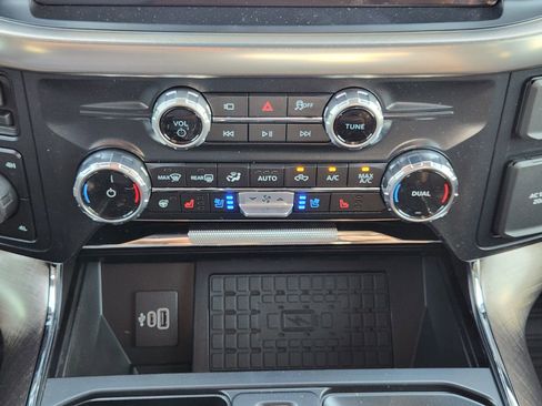 New 2025 Ford F150 King Ranch w/ FX4 Off-Road Package image 19