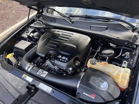 Used 2013 Dodge Challenger SXT image 15