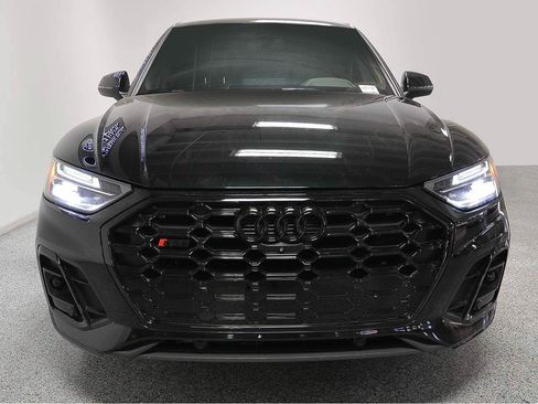 Used 2023 Audi SQ5 Premium Plus w/ Premium Plus Package AWD/4WD image 2