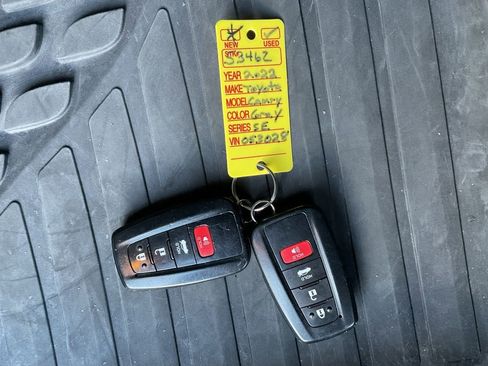 Used 2022 Toyota Camry SE w/ Convenience Package image 22