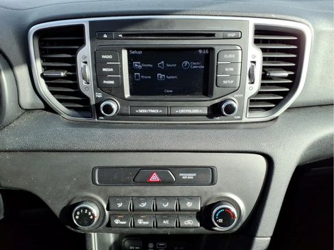 Used 2019 Kia Sportage LX AWD/4WD image 13