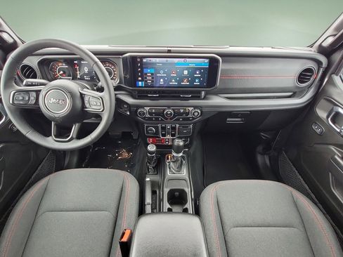 Used 2025 Jeep Wrangler Unlimited Rubicon AWD/4WD image 15