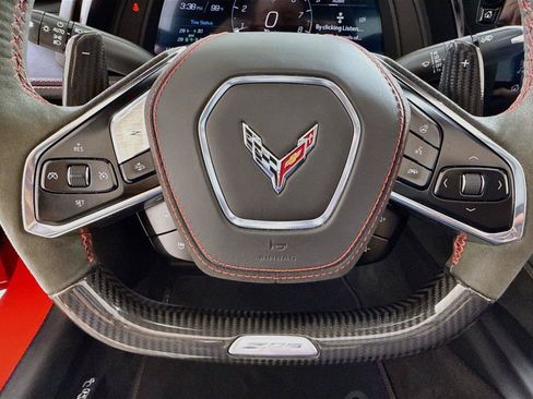 Used 2025 Chevrolet Corvette Z06 RWD image 22