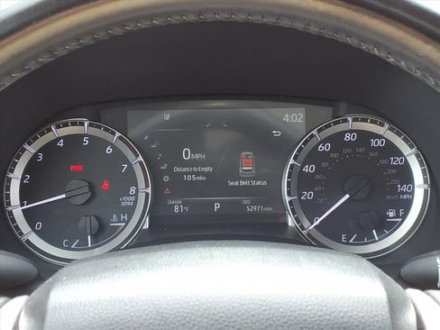 Used 2023 Toyota Highlander XLE FWD image 23
