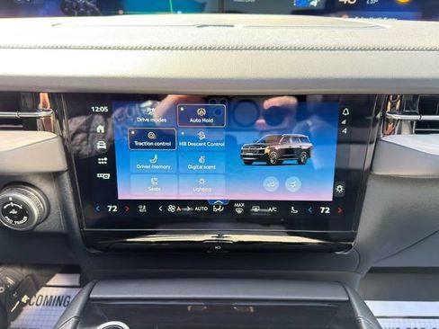 Used 2025 Lincoln Navigator Reserve w/ Jet Appearance Package image 36