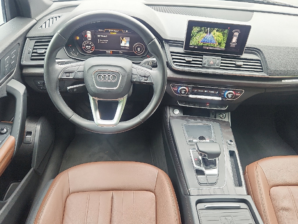 Used 2020 Audi Q5 Premium w/ Premium Plus Package AWD/4WD image 4