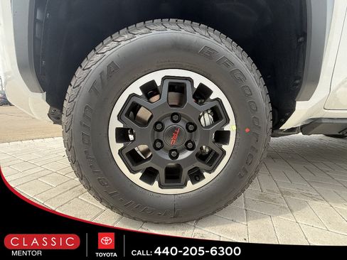 Used 2026 Toyota Tacoma TRD Off-Road AWD/4WD image 12