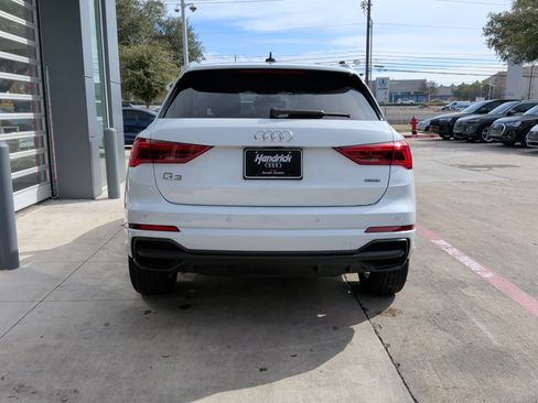 Used 2023 Audi Q3 2.0T Premium Plus w/ Premium Plus Package image 9