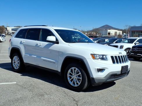 Used 2016 Jeep Grand Cherokee Laredo w/ Quick Order Package 23E image 2