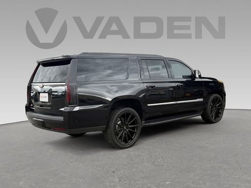 Used 2019 Cadillac Escalade ESV Luxury image 16