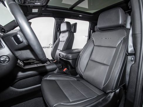 Used 2024 GMC Yukon XL Denali w/ Advanced Technology Package AWD/4WD image 14