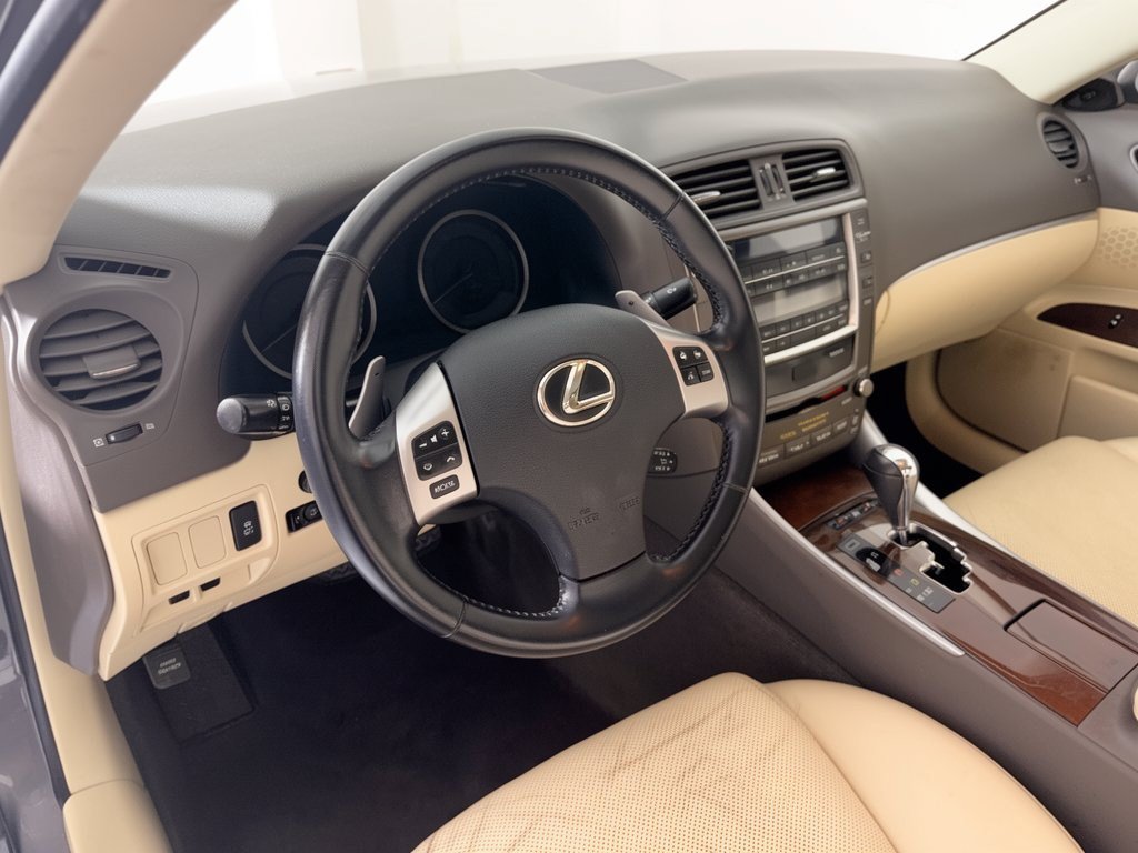 Used 2012 Lexus IS 250 w/ Premium Pkg Value Edition RWD image 4