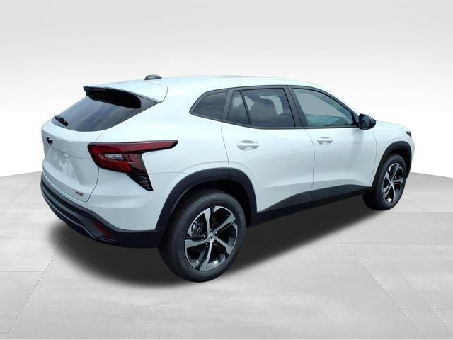 New 2026 Chevrolet Trax RS w/ Sunroof Package FWD image 3