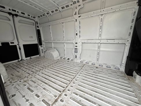 Used 2024 RAM ProMaster 2500 w/ Convenience Group FWD image 25