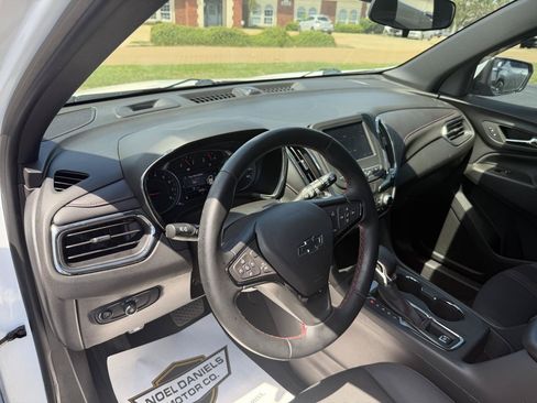 Used 2024 Chevrolet Equinox RS FWD image 15