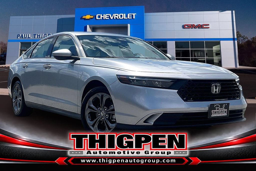 Used 2024 Honda Accord EX image 1