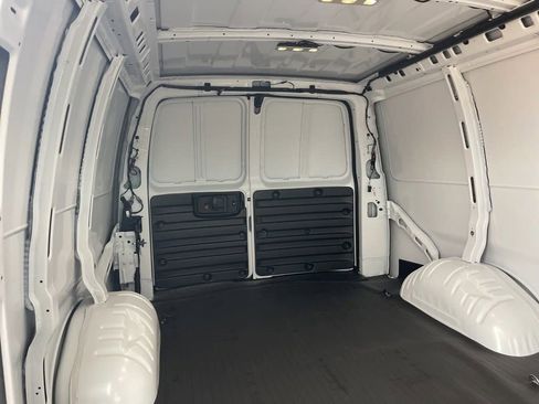 New 2025 GMC Savana 3500 Extended w/ Driver Convenience Package image 29