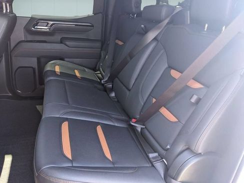 Used 2025 GMC Sierra 1500 AT4 w/ AT4 Premium Package AWD/4WD image 27