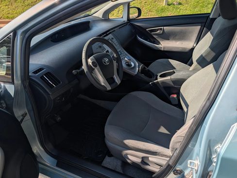 Used 2014 Toyota Prius Three FWD image 9