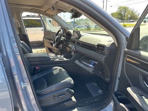 Used 2024 Honda Pilot Elite image 10