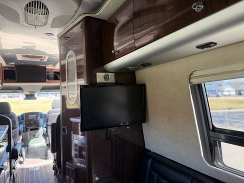 Used 2015 Mercedes-Benz Sprinter 3500 image 26