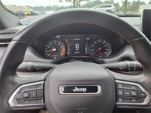 Certified 2022 Jeep Compass Limited image 19