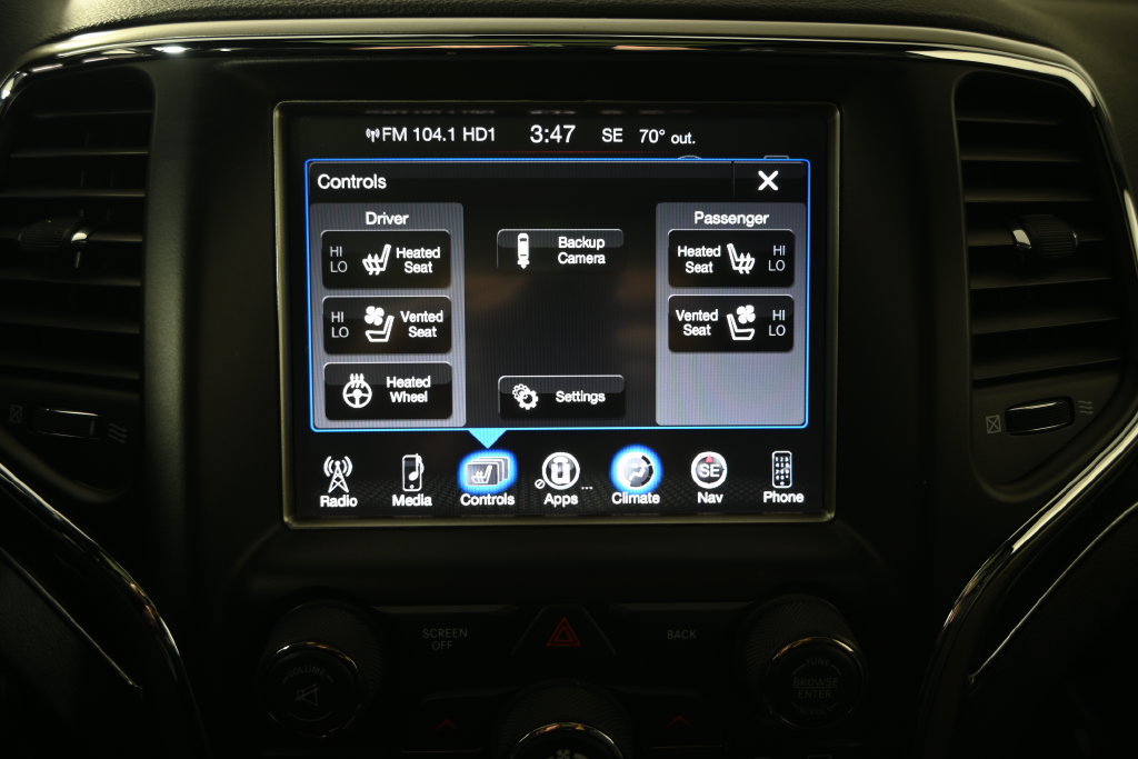 Used 2017 Jeep Grand Cherokee Trailhawk w/ Trailhawk Luxury Group AWD/4WD image 28