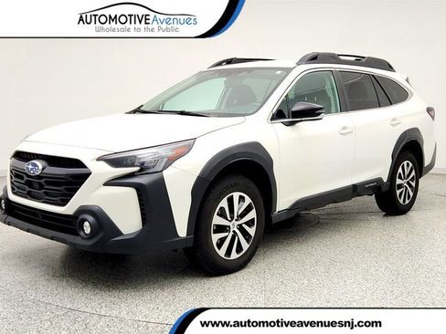 Used 2024 Subaru Outback Premium image 1