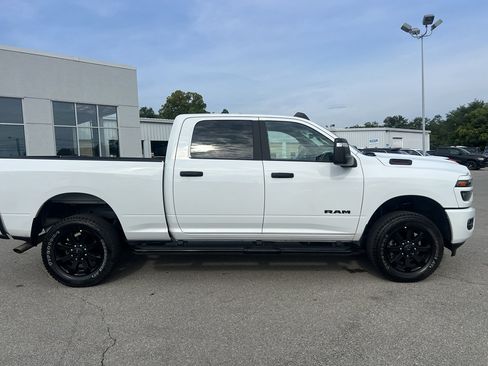 Used 2025 RAM 2500 Big Horn AWD/4WD image 4