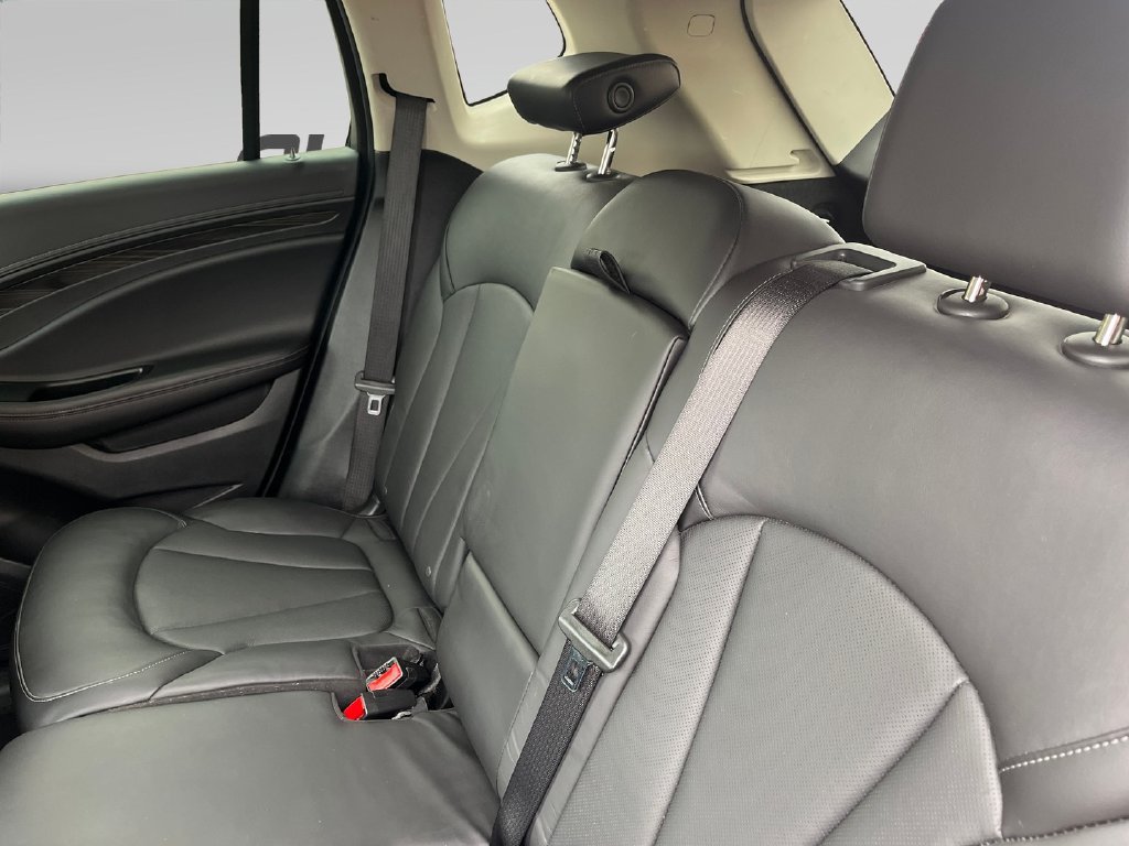 Used 2019 Buick Envision Premium w/ Driver Confidence Package AWD/4WD image 16