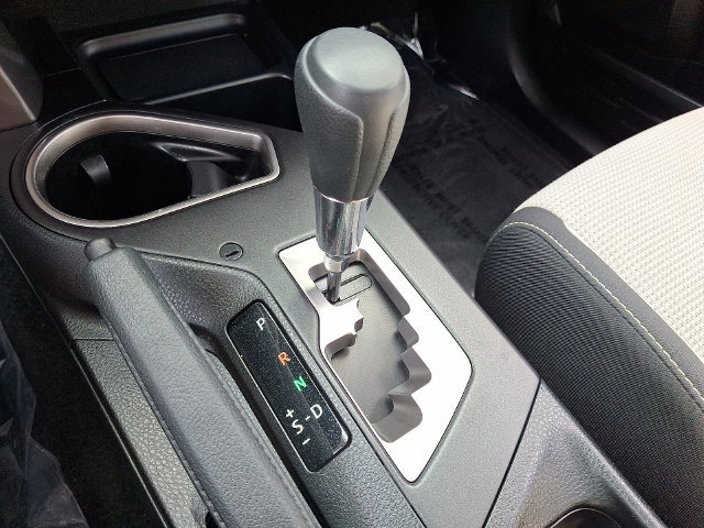 Used 2018 Toyota RAV4 XLE AWD/4WD image 15