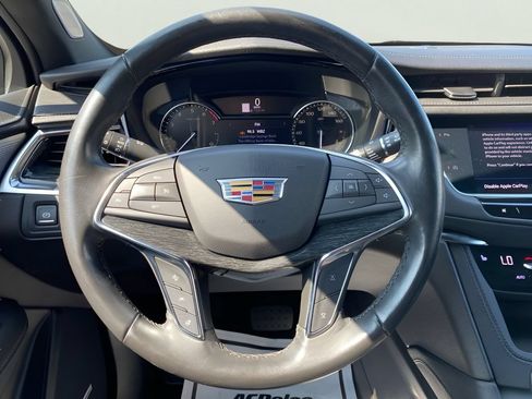 Used 2022 Cadillac XT5 Premium Luxury AWD/4WD image 18