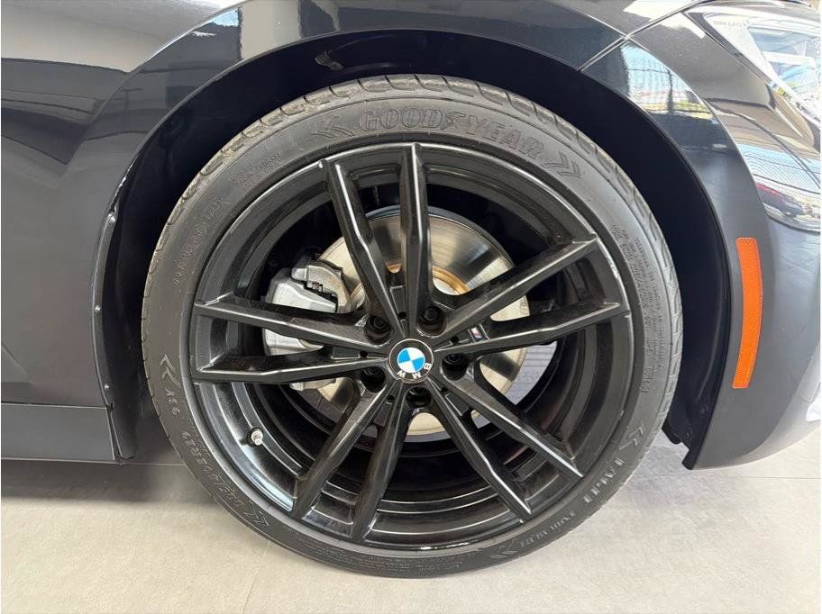 Used 2022 BMW 330i Sedan w/ M Sport Package RWD image 18