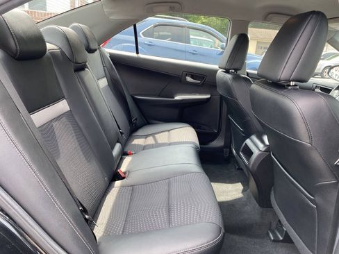 Used 2014 Toyota Camry SE FWD image 21
