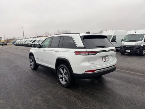 New 2026 Jeep Grand Cherokee Limited AWD/4WD image 3