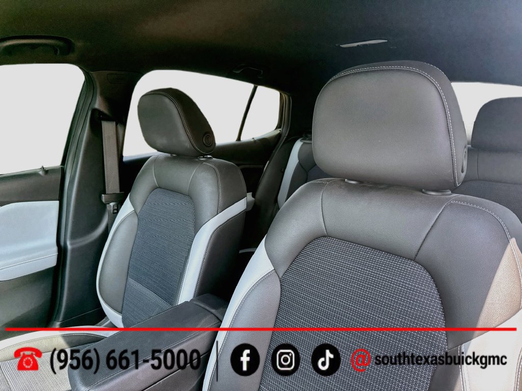 Used 2025 Buick Envista Preferred w/ Convenience II Package FWD image 13