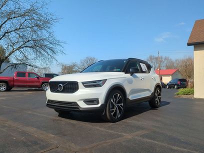 Used 2021 Volvo XC40 T5 R-Design