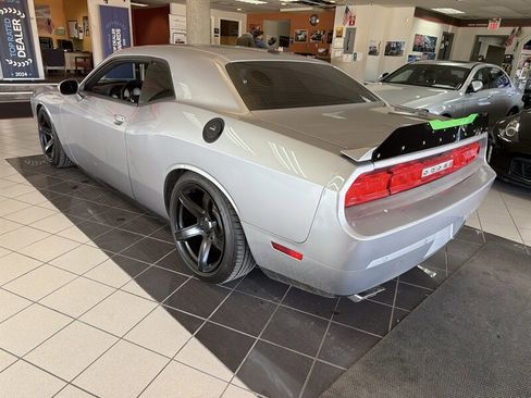 Used 2014 Dodge Challenger R/T image 8