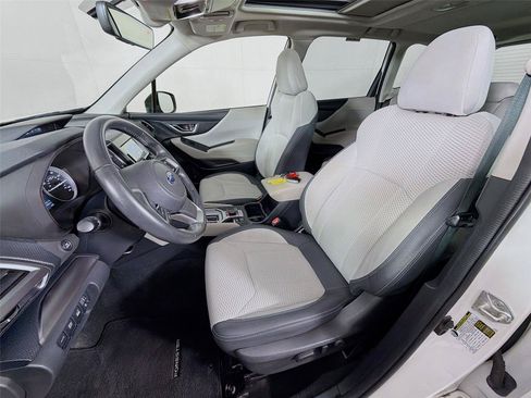 Used 2021 Subaru Forester Premium AWD/4WD image 2