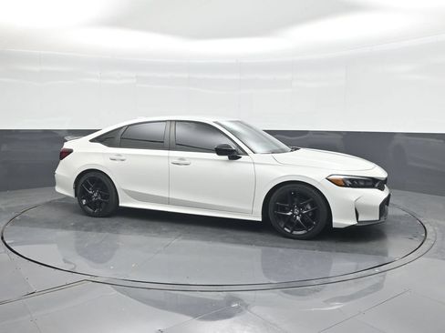 Used 2025 Honda Civic Sport image 11